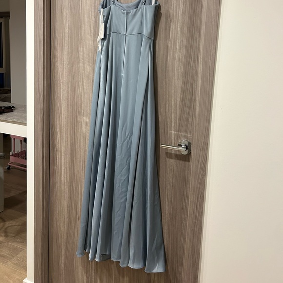 David’s Bridal dress - Picture 2 of 4